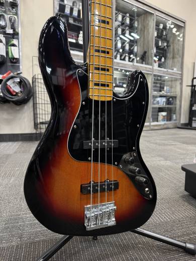 Squier Classic Vibe '70s Jazz Bass, Maple Fingerboard - 3-Tone